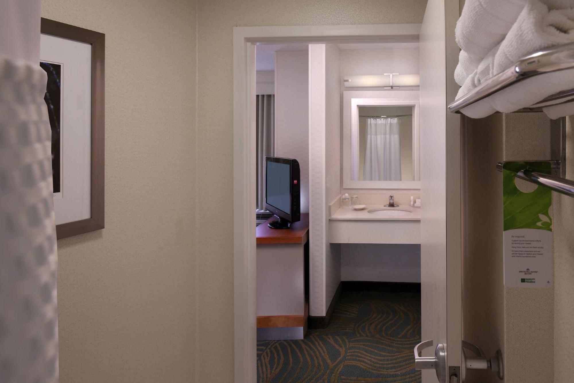 Springhill Suites By Marriott Waterford / Mystic New London Extérieur photo